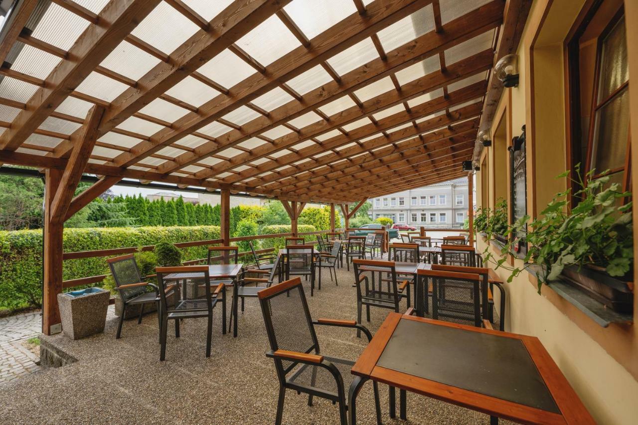 Hotel Taverna Javorník المظهر الخارجي الصورة