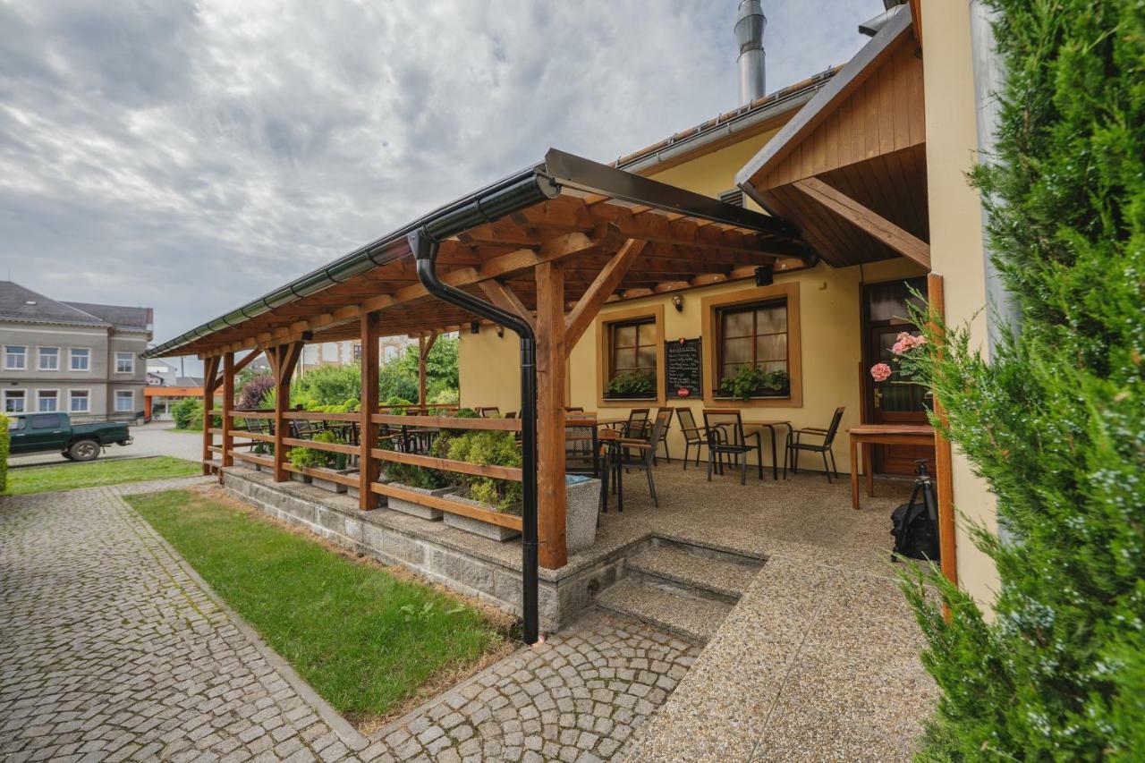 Hotel Taverna Javorník المظهر الخارجي الصورة