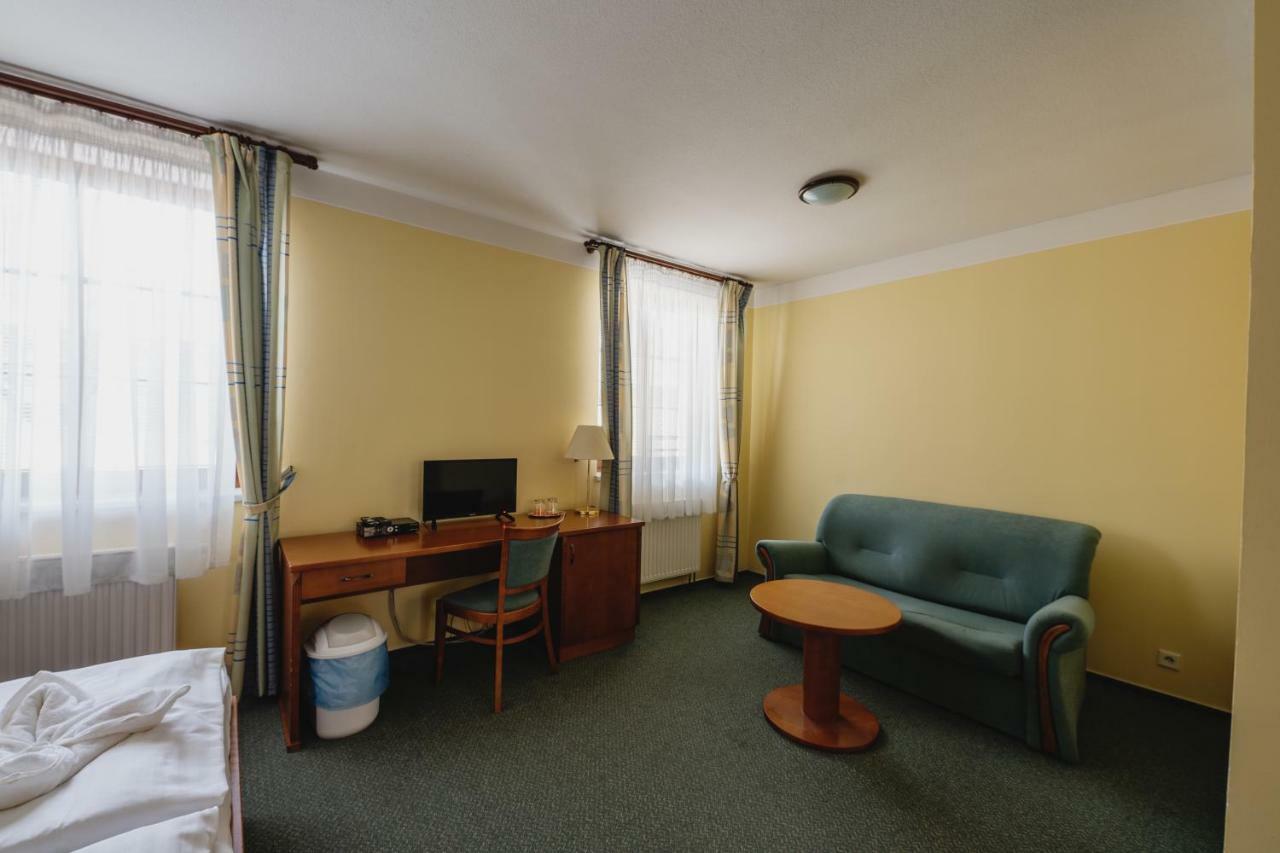 Hotel Taverna Javorník المظهر الخارجي الصورة