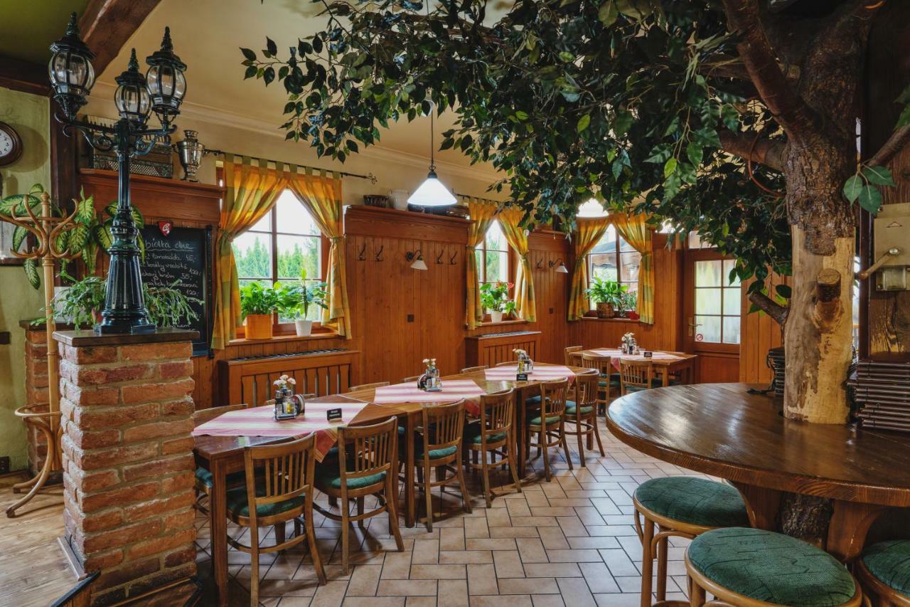 Hotel Taverna Javorník المظهر الخارجي الصورة