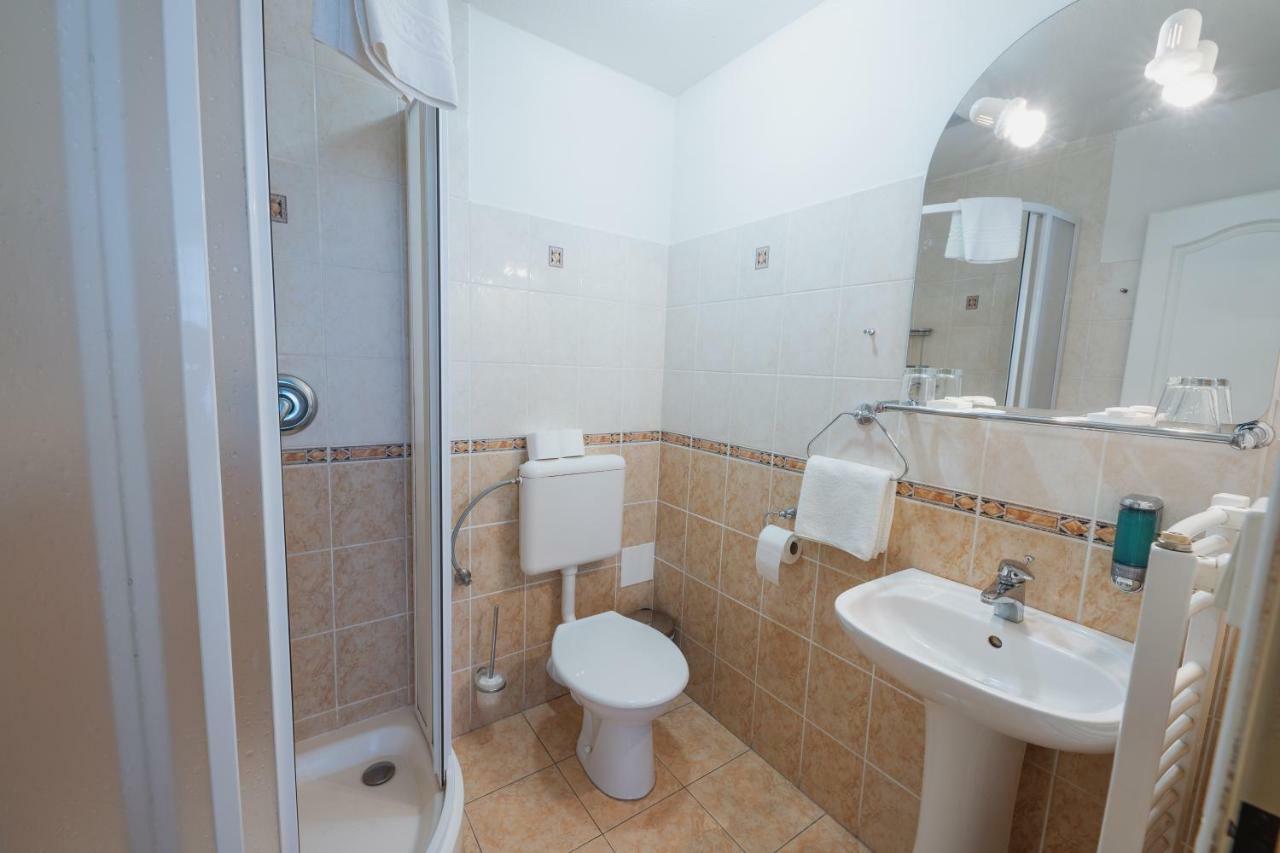 Hotel Taverna Javorník المظهر الخارجي الصورة