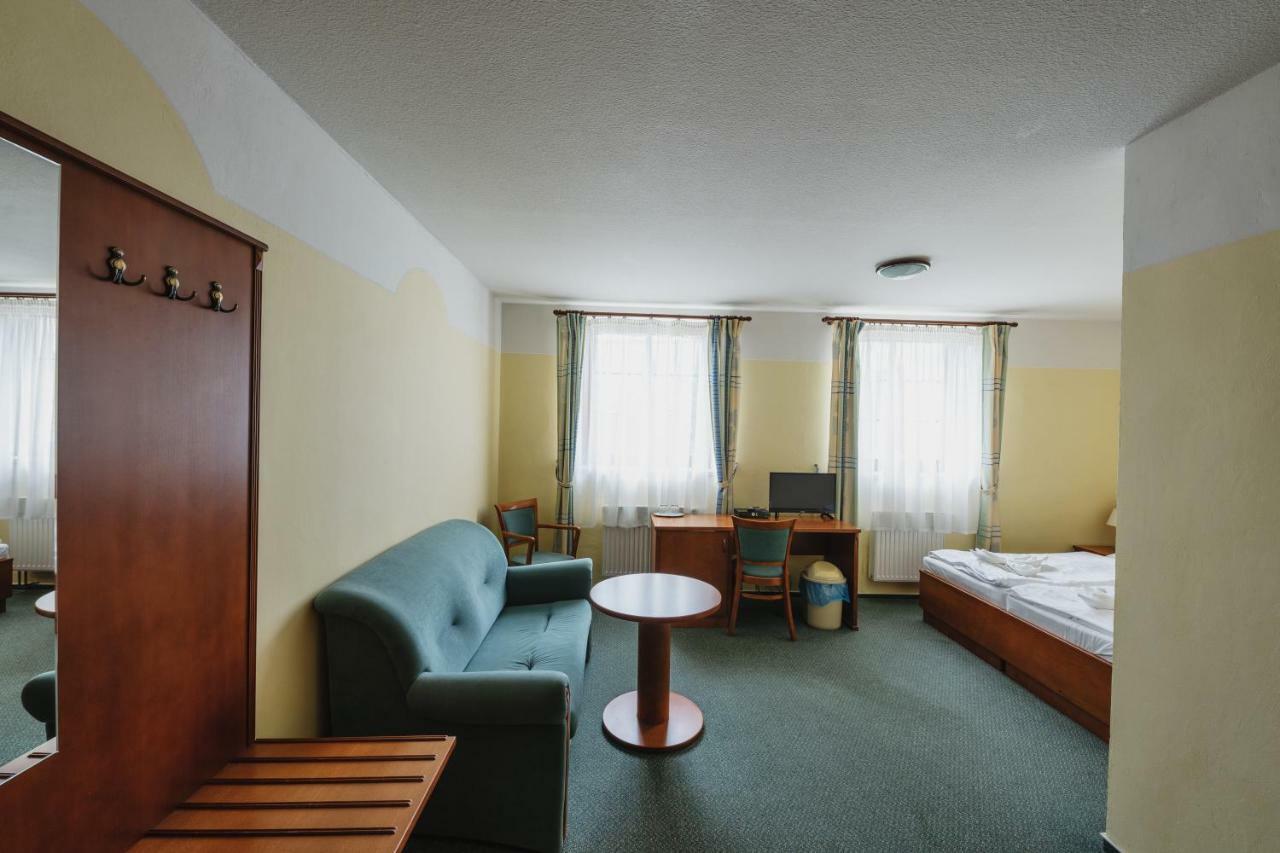 Hotel Taverna Javorník المظهر الخارجي الصورة