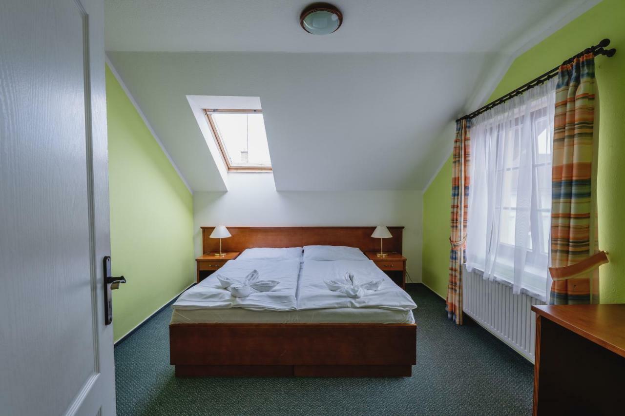Hotel Taverna Javorník المظهر الخارجي الصورة