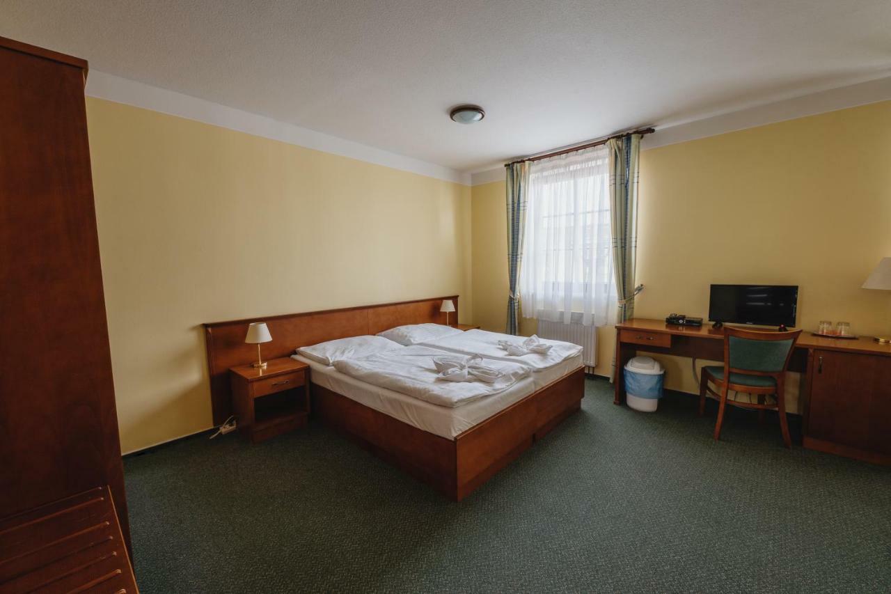 Hotel Taverna Javorník المظهر الخارجي الصورة